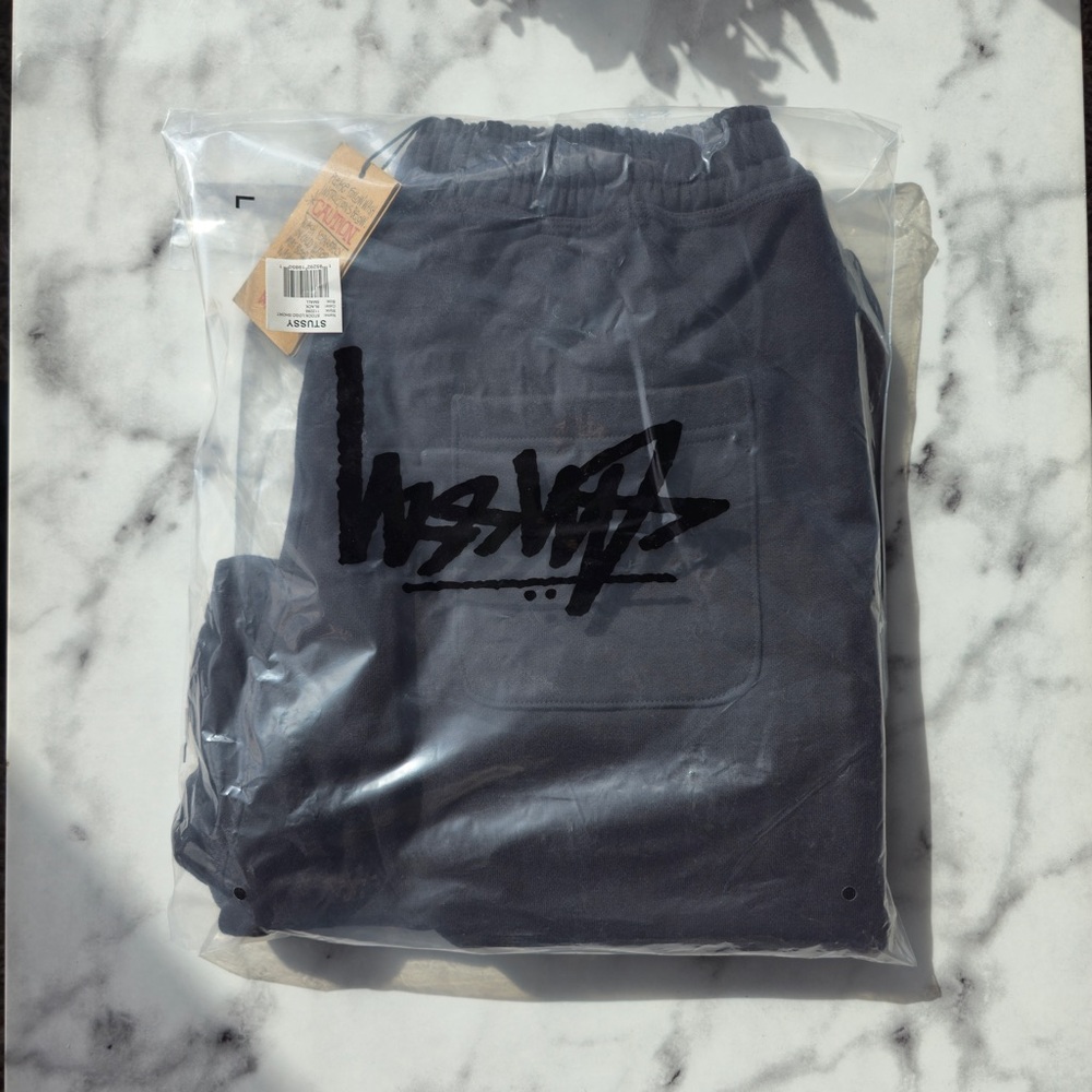 Stussy black sweat shorts - Picture 5 of 5